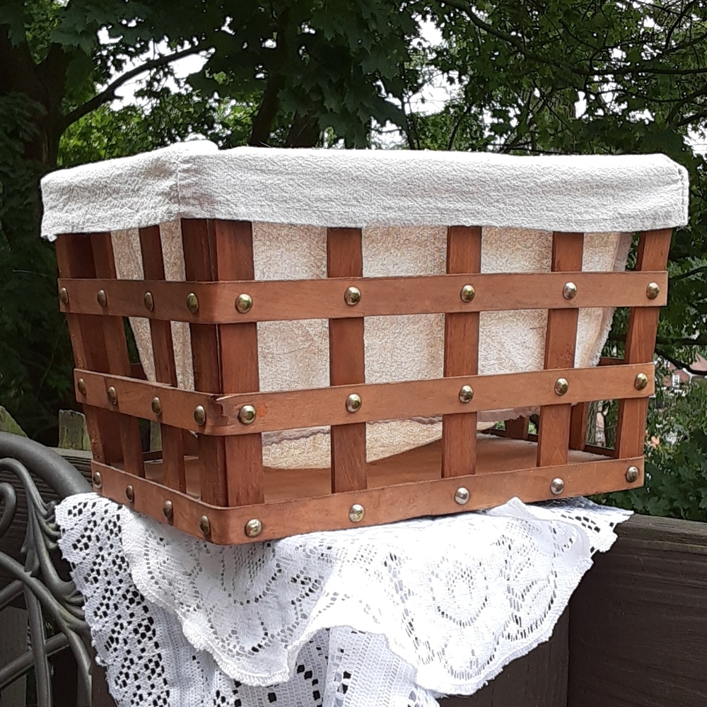 Wooden rectangle basket linen lining